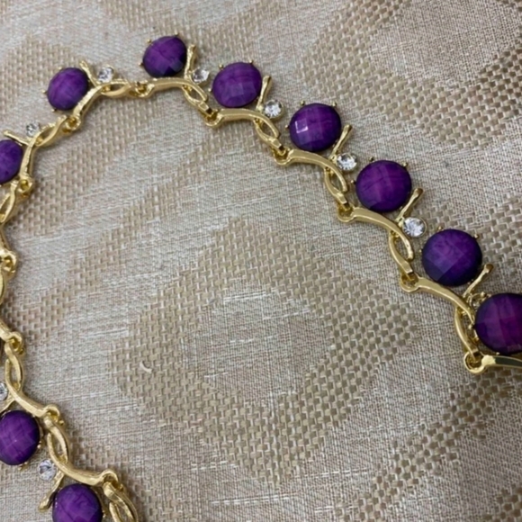 Beautiful neckpiece - Picture 3 of 3